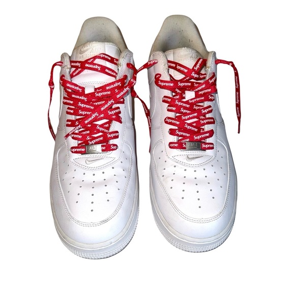 The Supreme x Nike Air Force 1 Low White Red Laces Men’s 12 Excellent Condition - Picture 2 of 7